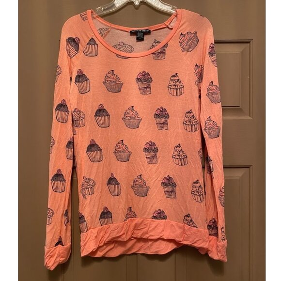 American Dream Cupcake Design Long Sleeve Top size Large - Picture 1 of 4